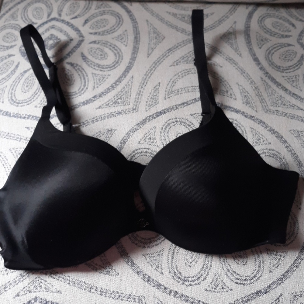 Victoria's secret so obsessed black bra size 34b